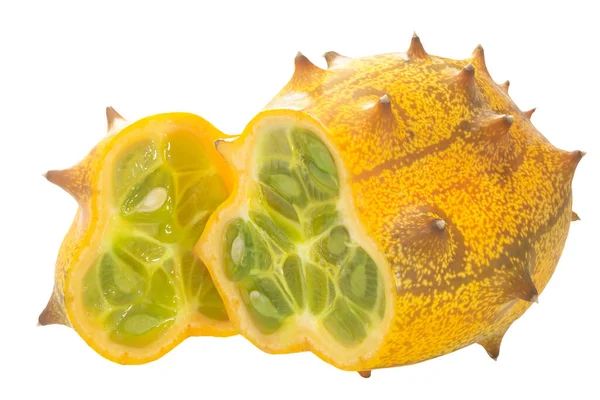 Kiwano Vagy Horned Melon Elszigetelve Érett Vágott Cucumis Metuliferus Pepo Stock Kép