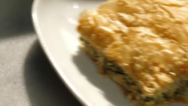 Trozo Spanakopita Estilo Griego Pastel Espinacas Pastelería Phyllo — Vídeos de Stock