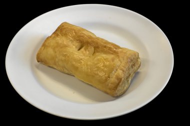 siyah üzerine izole puf pasta