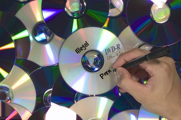 yasadışı Porno DVD kazıklı