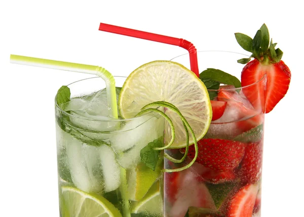 Erdbeere und klassischer Mojito — Stockfoto