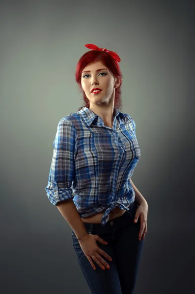 Pin up girl posing with hands on hips — Stock Photo, Image