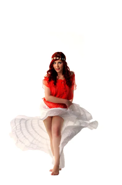 Jeune danseuse rousse en costume ethnique Images De Stock Libres De Droits