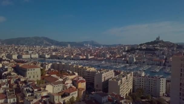 Marsella Vista aérea de la ciudad en Francia, Puerto Viejo de Marsella — Vídeos de Stock
