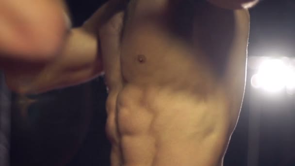 Boxer ököllel abs lassított lövés — Stock videók