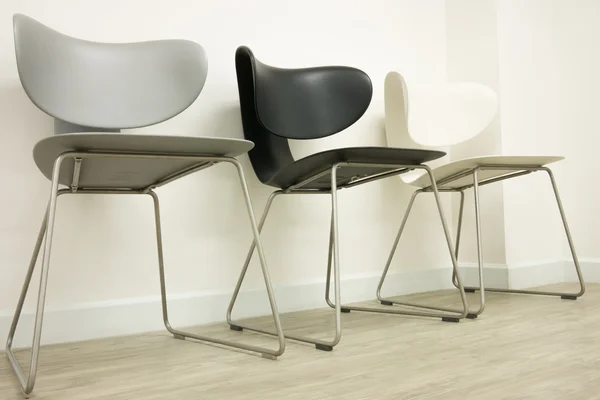 bekleme odasında sandalye