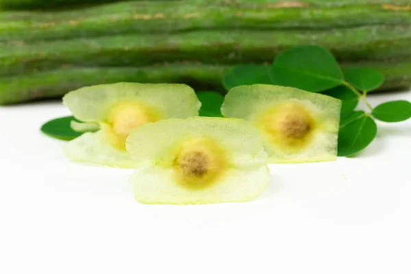 Mladý Moringa Semena Moringa Zelený List Lusky Izolované Bílém Pozadí — Stock fotografie