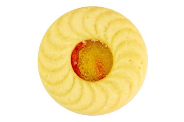 Beyaz arka planda karpuz aromalı krema ve limon aromalı reçelli sandviç kurabiyeleri..