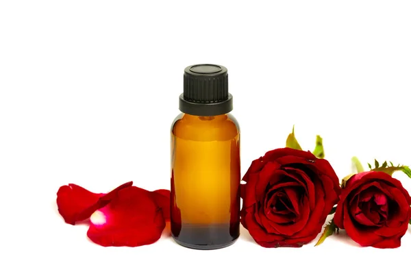 Aceite Rosa Botella Vidrio Con Flor Rosa Roja Aislada Sobre — Foto de Stock