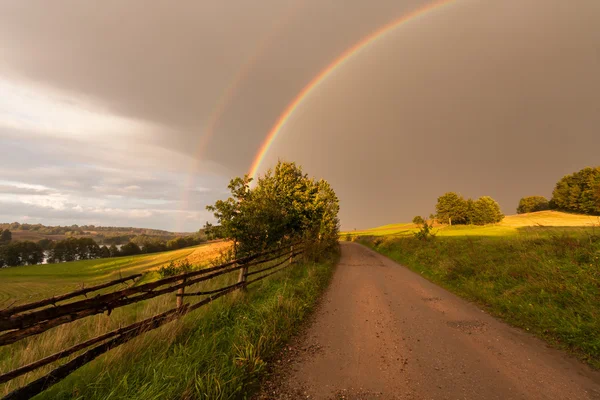 Doble arco iris en el norte de Polonia — Foto de Stock