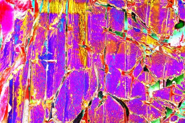 Perdeler soyuluyor, renkler değişiyor, parlak renkli soyut arkaplan.