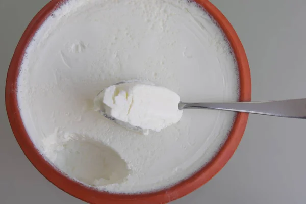 Yogurt Ceramic Bowl Spoonful Fresh Yogurt Diet Food — Stock Photo, Image