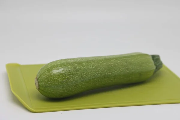 Unpeeled Green Zucchini Zucchini Cutting Kitchen Board — Stock Fotó