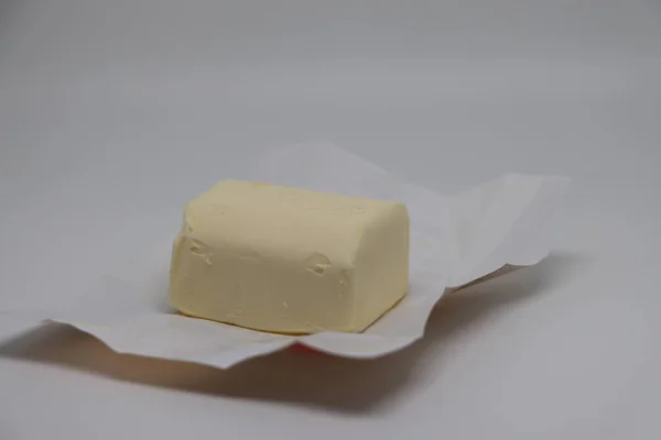 Petit Morceau Beurre Dans Une Boîte Emballée Usine Produit Sain — Photo