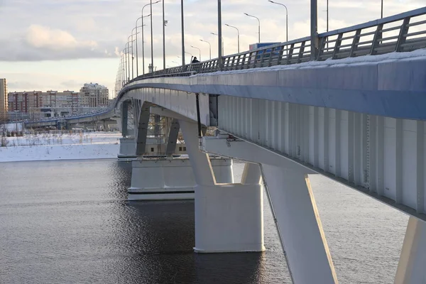 Bridge Volga Unfrozen River Winter Landscape Snow Bushes Banks River — Fotografia de Stock