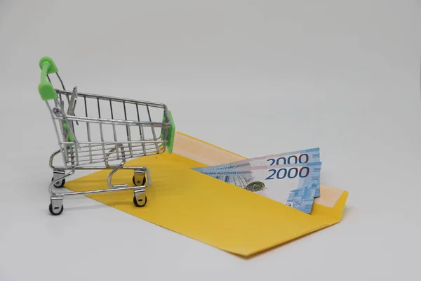 Einkaufswagen Aus Dem Supermarkt Und Banknoten Umschlag Einkauf Handelsketten — Stockfoto