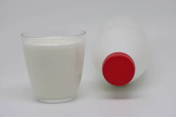 Vaso Kéfir Grueso Sobre Fondo Claro Comida Saludable Concepto Estilo — Foto de Stock