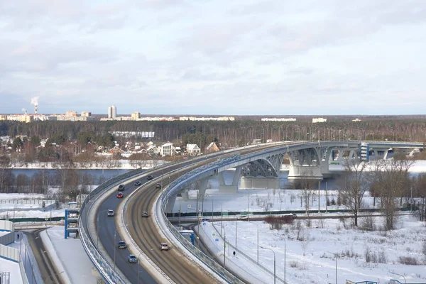 Hajlítás Egy Híd Volga Épületek Moszkva Régió Dubna Július 2021 — Stock Fotó