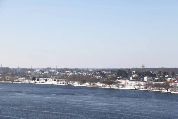 Rivier Een Zonnige Dag Bomen Struiken Landschap Van Winter Natuur — Stockfoto