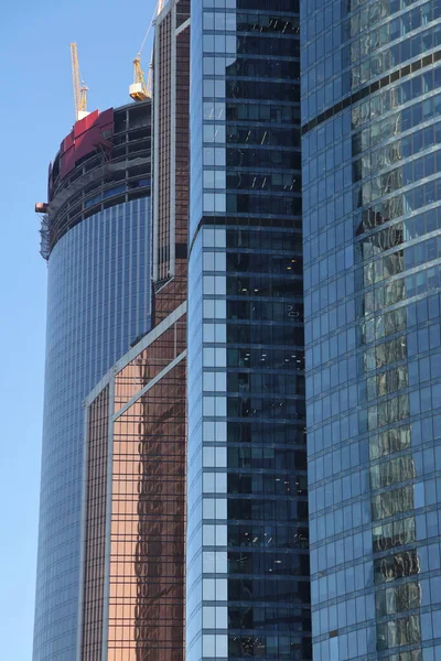 Futuristic Design Part Skyscrapers Clear Blue Sky Abstract Facade Design — Stock Photo, Image