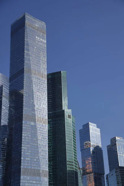 Futuristic Design Part Skyscrapers Clear Blue Sky Abstract Facade Design — Stock Photo, Image