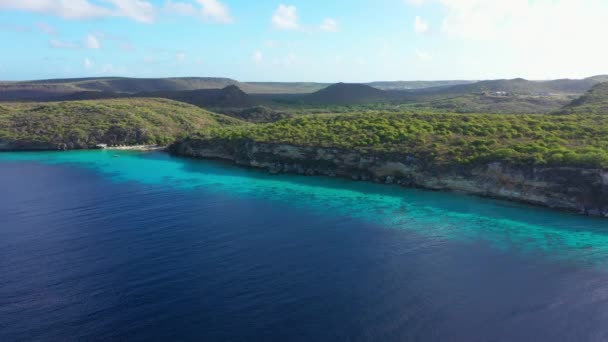 Aerial View Coast Curacao Caribbean Sea Turquoise Water Cliff Beach — Stockvideo