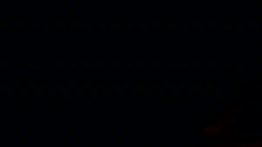 Gece çekimi 4K 120 fps süper yavaş çekim: Curacao, Karayipler etrafındaki fırtına manzarasında şimşekler çakıyor