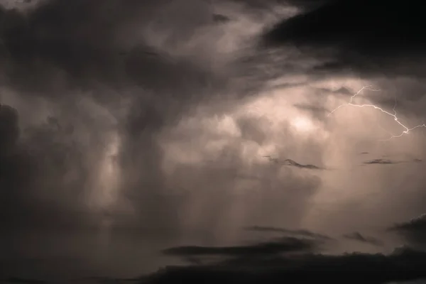 Foto Nocturna Destellos Relámpagos Paisaje Tormenta Alrededor Curazao Caribe — Foto de Stock