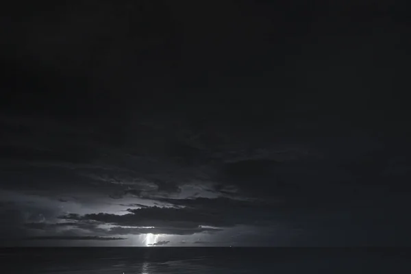 Foto Nocturna Destellos Relámpagos Paisaje Tormenta Alrededor Curazao Caribe — Foto de Stock