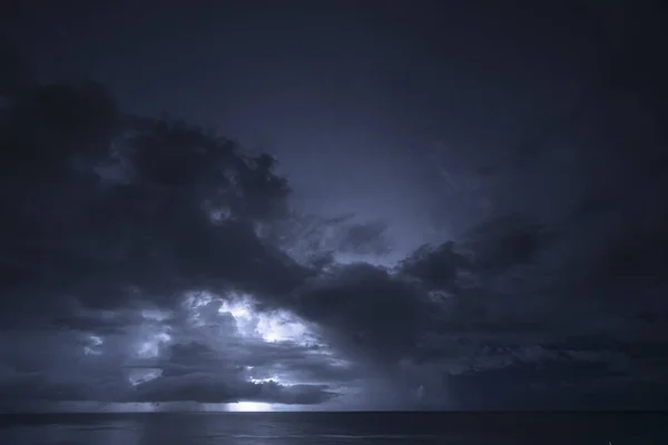 Foto Nocturna Destellos Relámpagos Paisaje Tormenta Alrededor Curazao Caribe — Foto de Stock