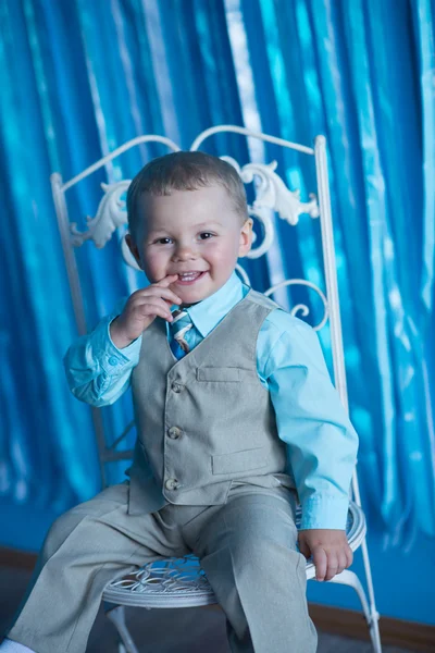 Little boy smiles — Stock Photo, Image