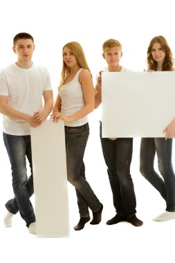güzel reklam ile mutlu gençlerin grup