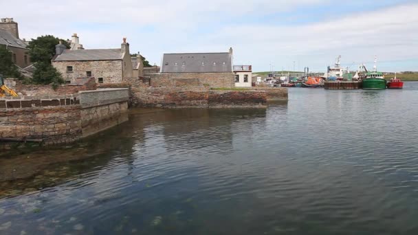 O velho porto de Stromness, Ilhas Orkney, Escócia — Vídeo de Stock