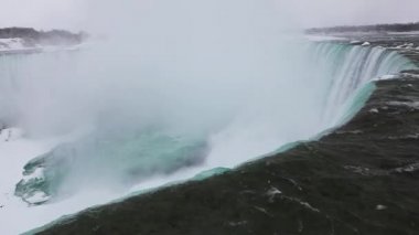 niagara falls, Kanada kış eşiğine