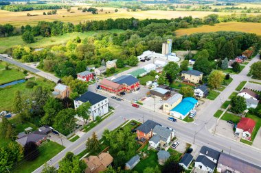 Güzel bir günde Plattsville, Ontario, Kanada 'nın hava manzarası