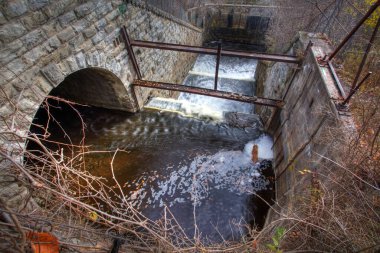 Ontario, Kanada 'da Dundas Falls manzarası