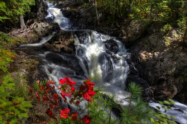 Crystal Falls Ontario Kanada Jesienią — Zdjęcie stockowe