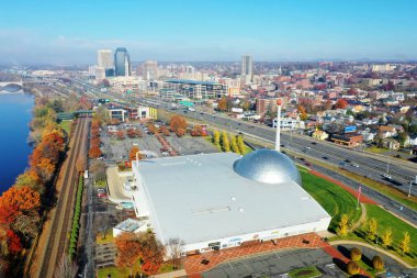 Springfield, Massachusetts, Birleşik Devletler - 11 Kasım 2021: Naismith Memorial Basketball Hall of Fame, Springfield, Massachusetts