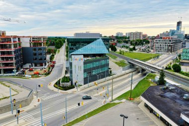 Kitchener, Ontario, Kanada - 25 Temmuz 2021: Kitchener, Kanada 'daki Google Reseach ve Geliştirme binası