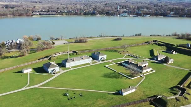 Niagara Järvellä Ontario Kanada Lokakuu 2021 Aerial Zoom Historiallisen Mcfarland — kuvapankkivideo