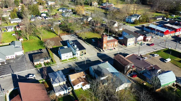 Burford, Ontario, Kanada şehir merkezinden bir hava sahnesi