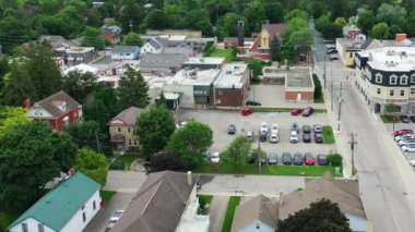 4K ilkbaharında Ontario, Kanada 'nın St. Jacobs şehrinin havalimanı.