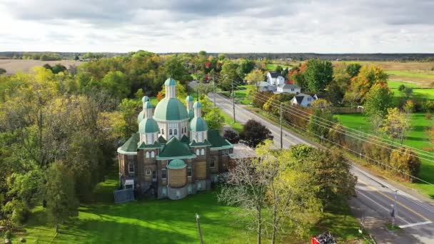 Grimsby Ontario Canada 2022 Aerial Pan Marys Dormition Ukrainian Catholic — 비디오