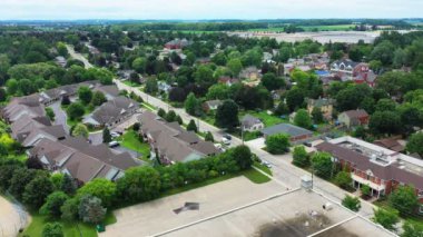 St. Jacobs Havalimanı, Ontario, Kanada şehir merkezi 4K