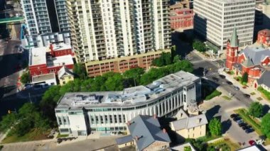 Kitchener, Ontario, Kanada 4K 'nın hava zaman ayarlı yakınlaşması