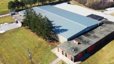 Stoney Creek, Ontario, Kanada... 11 Nisan 2022: Stoney Creek, Ontario, Kanada 4K 'da Saltfleet Arena' nın havadan görünüşü