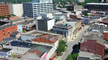 St. Catharines, Ontario, Kanada şehir merkezinin hava zoom 'u