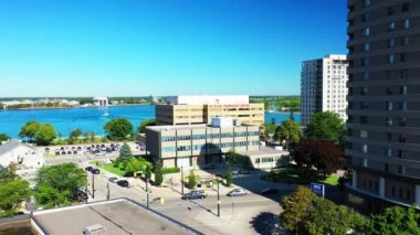 Sarnia, Ontario, Kanada - 15 Temmuz 2022: Ontario, Kanada 4K Sarnia Belediye Binası Havalimanı
