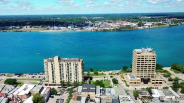 Sarnia, Kanada ve Port Huron 'daki St Clair Nehri Havalimanı, ABD 4K