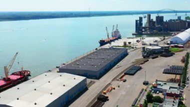 Trois Rivieres Havalimanı, Quebec, Ontario güzel bir sabah 4K